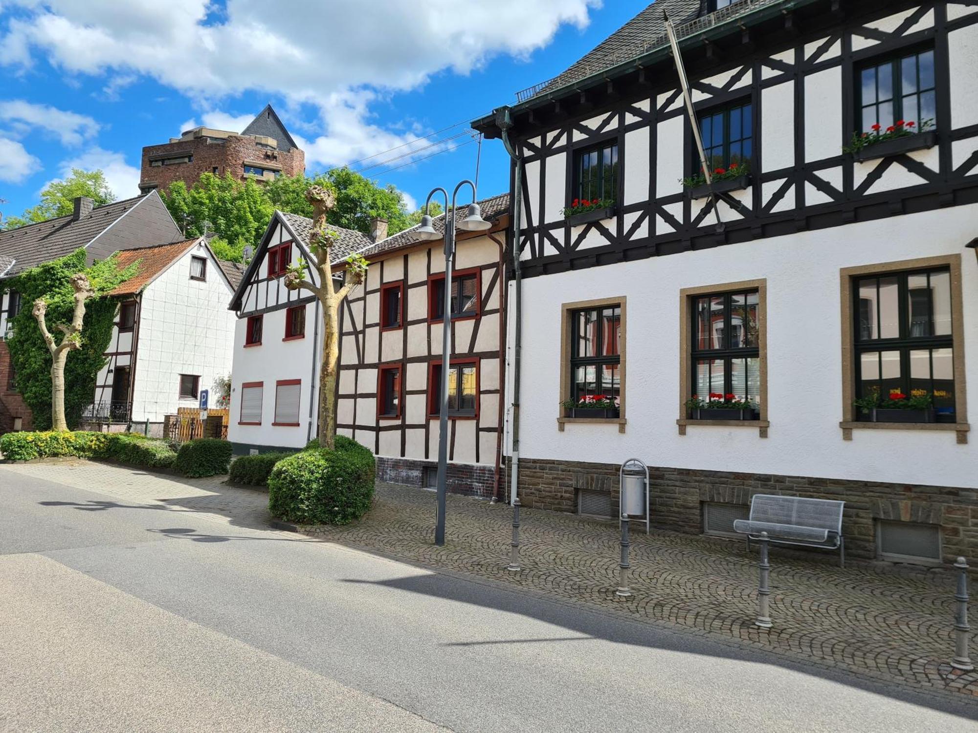 Ferienwohnung Am Rathaus Heimbach Bagian luar foto